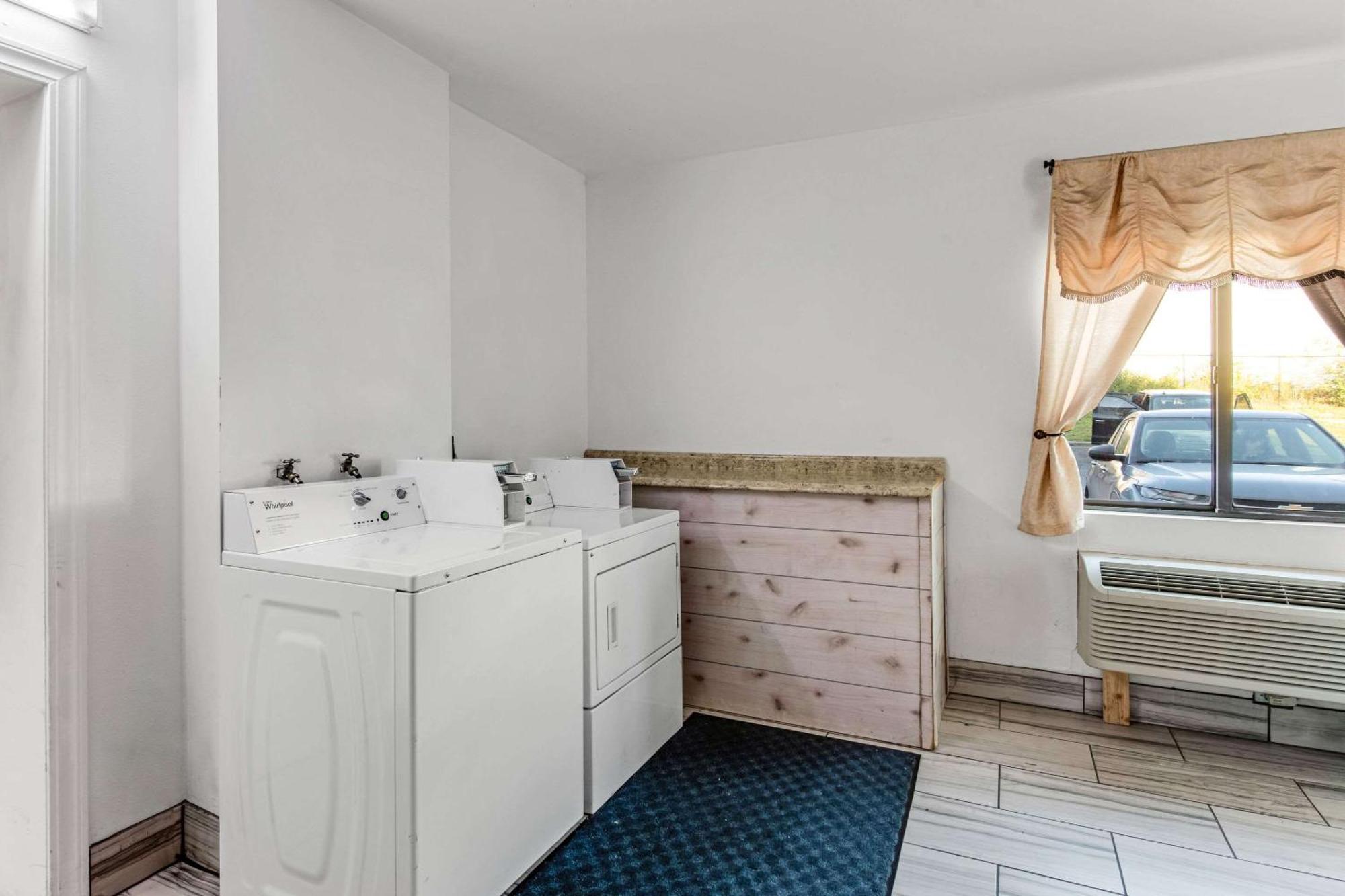 Quality Inn Merriam Kansas City Esterno foto